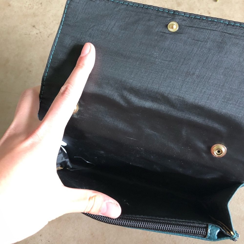 2 wallets - Picture 7 of 8